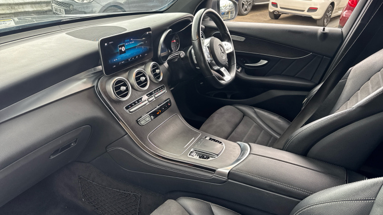 Mercedes-Benz GLC 220d 4Matic AMG Line 5dr 9G-Tronic Diesel Estate